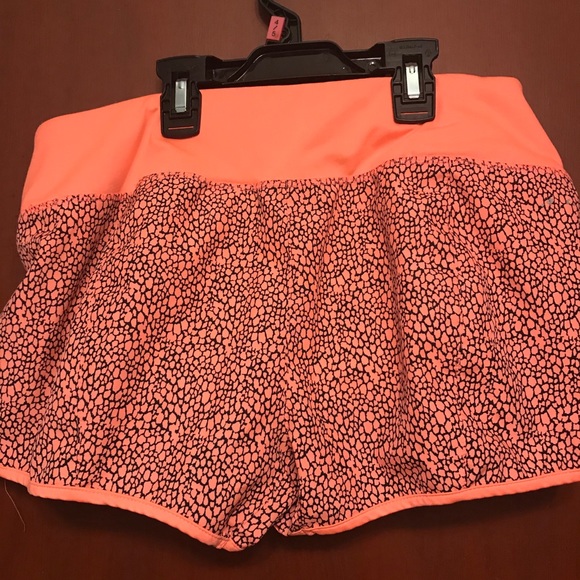 Nike Dri-Fit shorts - Picture 2 of 4